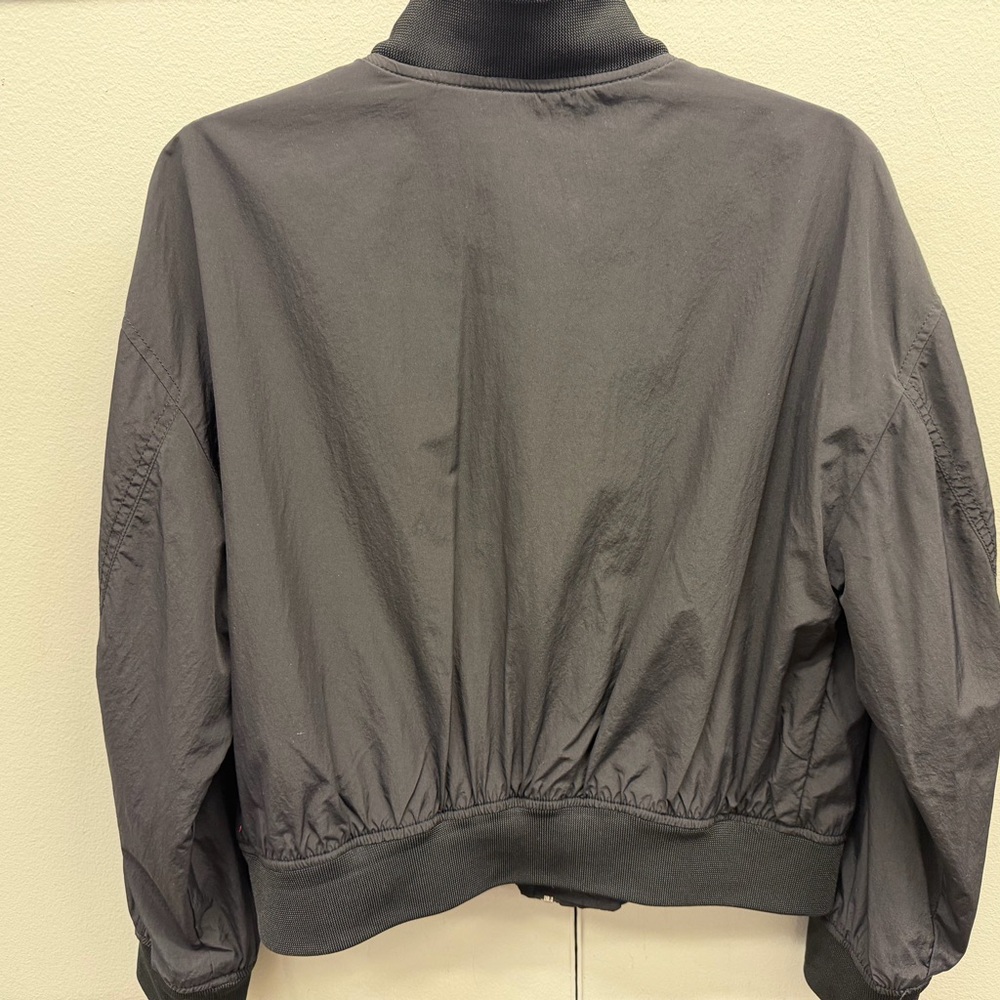 Levi's Women's Bomber Jacket size M NWT - Picture 7 of 7